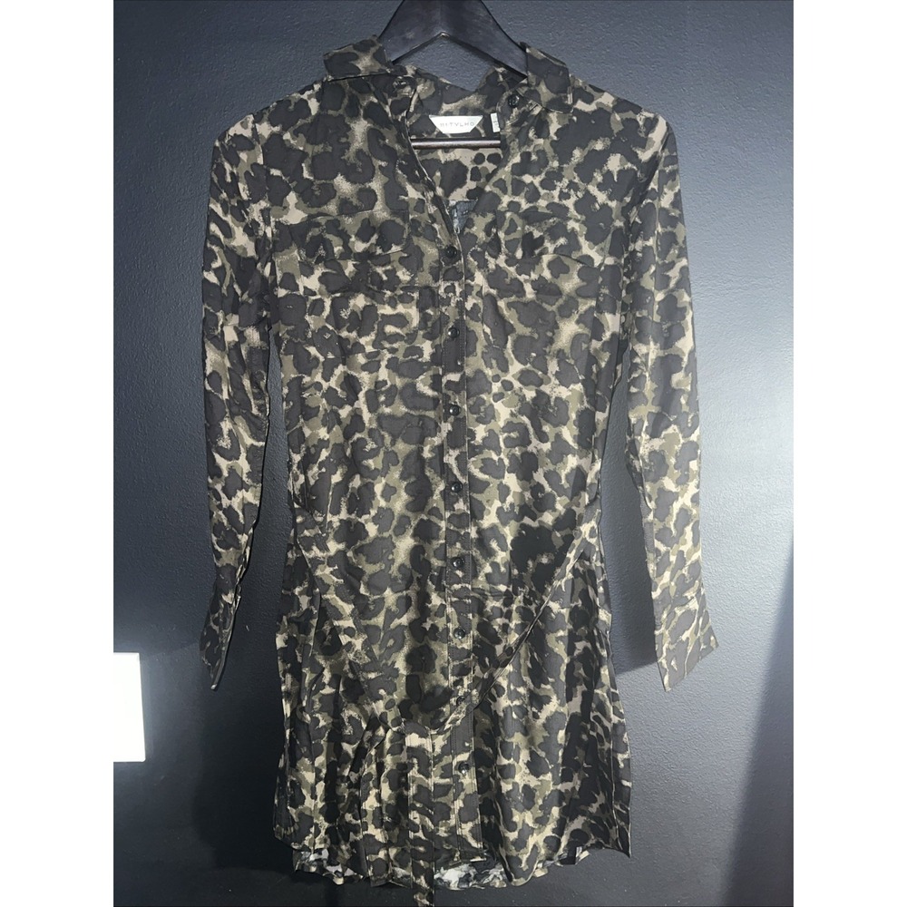 TYLHO - WOMEN'S  small -‎ GREEN LONG SLEEVE BUTTON Down